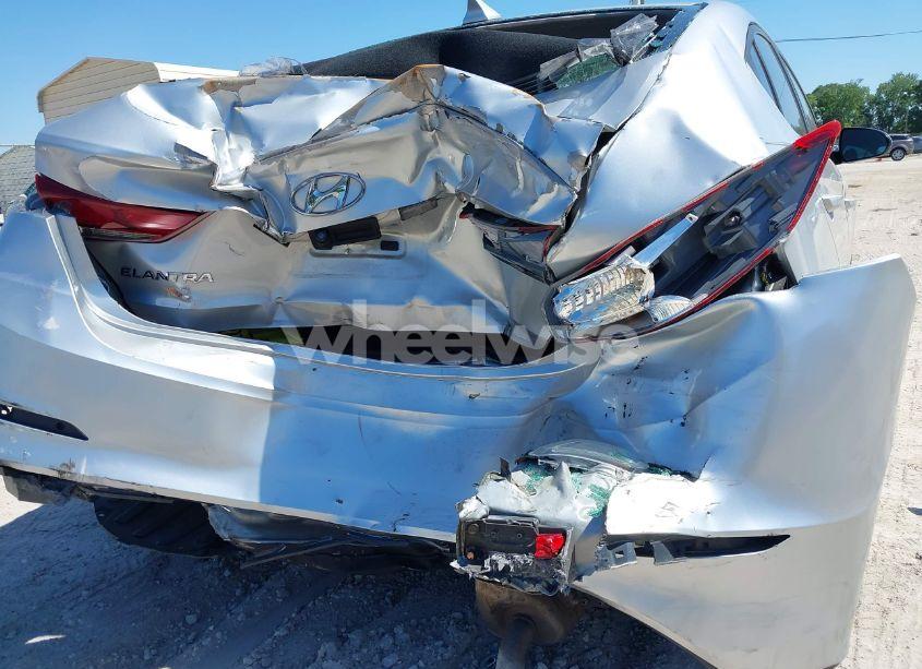 Photo 19 of 2018 Hyundai Elantra SEL (VIN 5NPD84LF2JH333709)