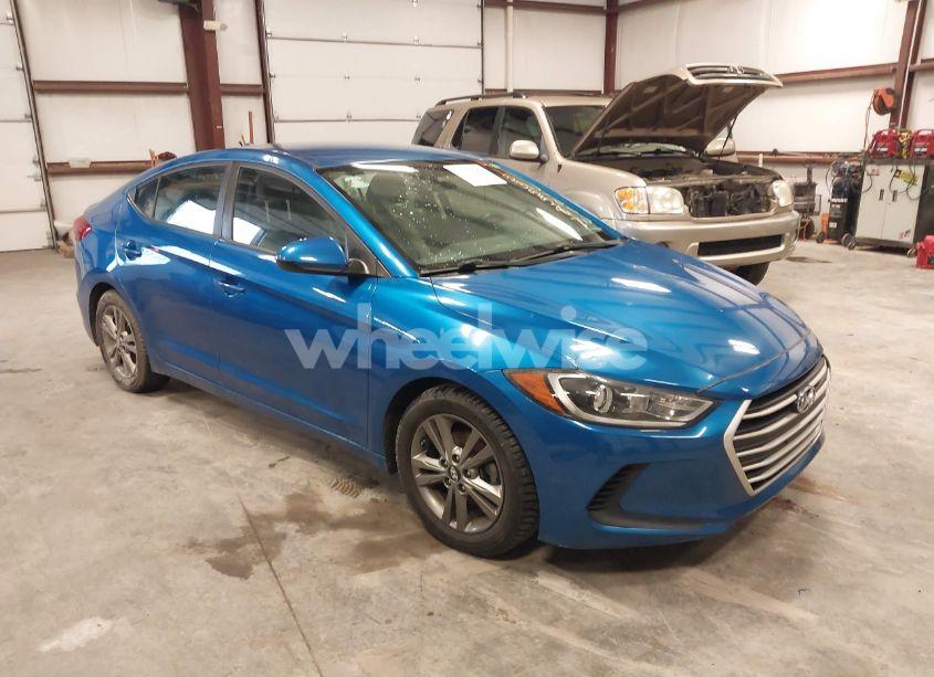 2018 Hyundai Elantra SEL (VIN 5NPD84LF2JH337758) main photo