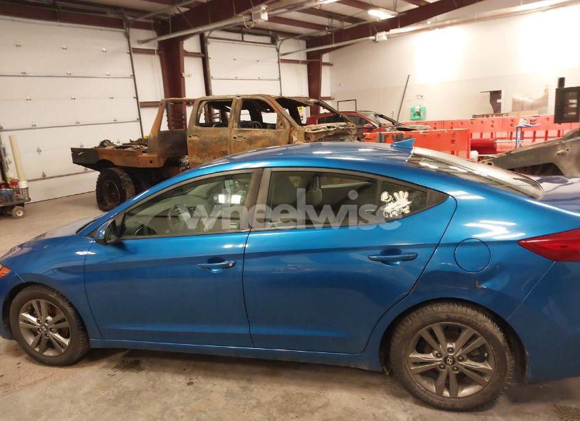 Photo 14 of 2018 Hyundai Elantra SEL (VIN 5NPD84LF2JH337758)