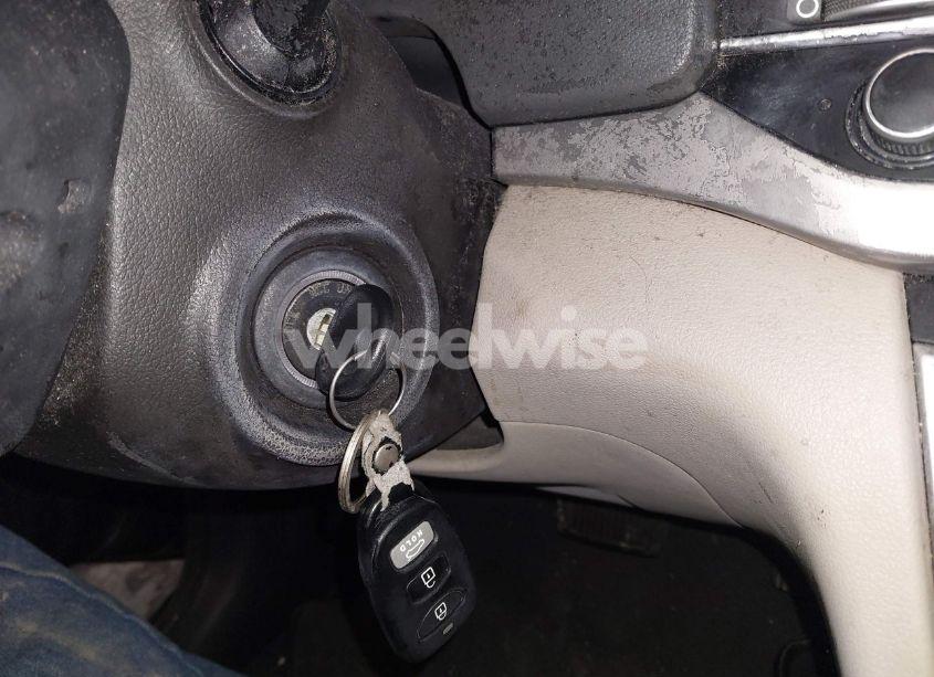 Photo 11 of 2018 Hyundai Elantra SEL (VIN 5NPD84LF2JH343446)