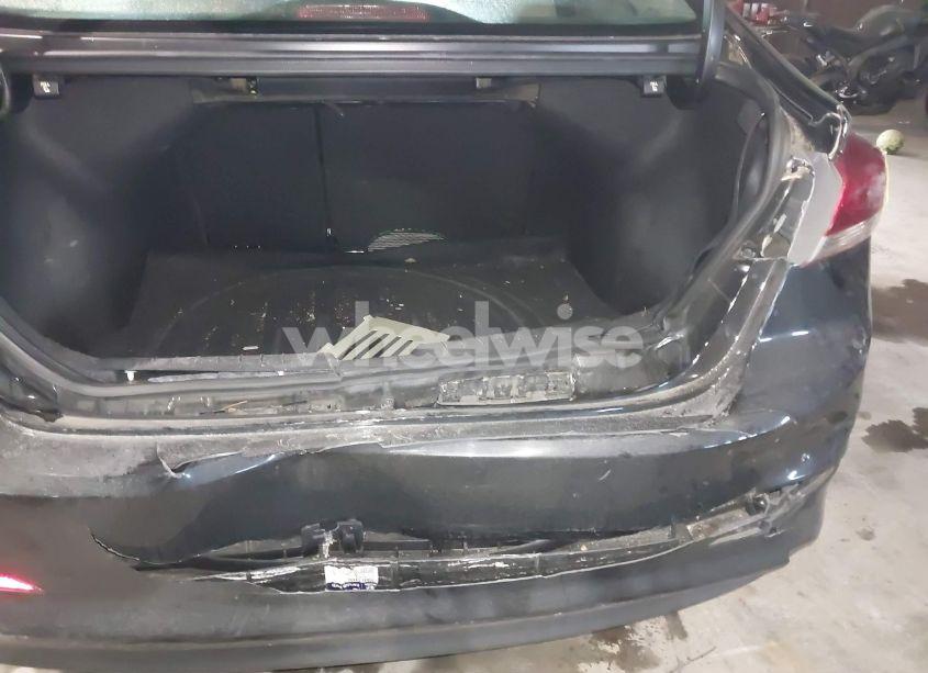 Photo 18 of 2018 Hyundai Elantra SEL (VIN 5NPD84LF2JH343446)