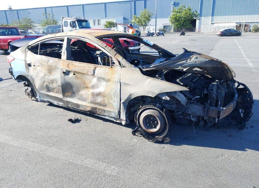 2018 Hyundai Elantra SEL (VIN 5NPD84LF2JH351594) main photo