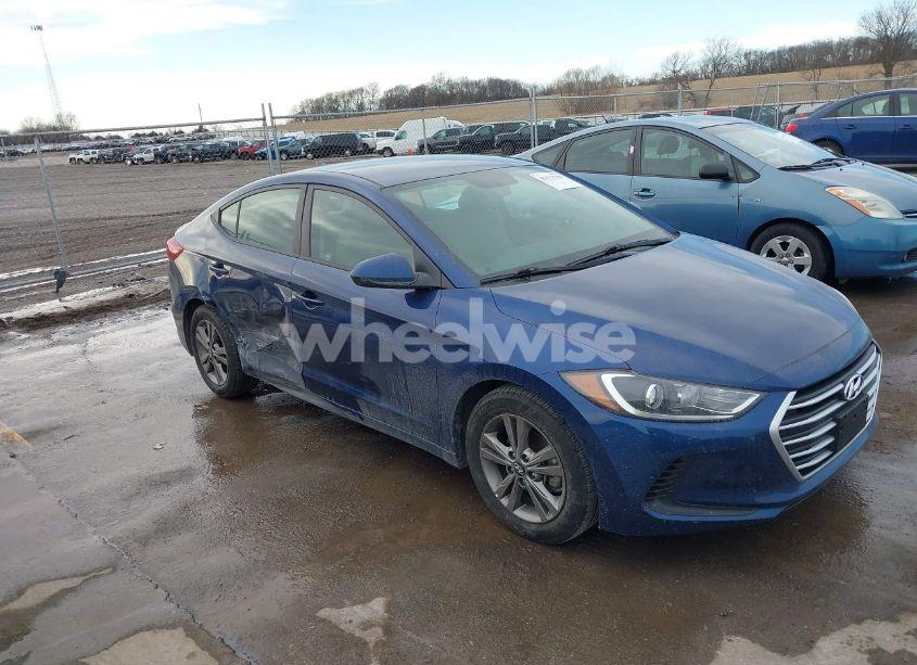 2018 Hyundai Elantra SEL (VIN 5NPD84LF2JH381453) main photo
