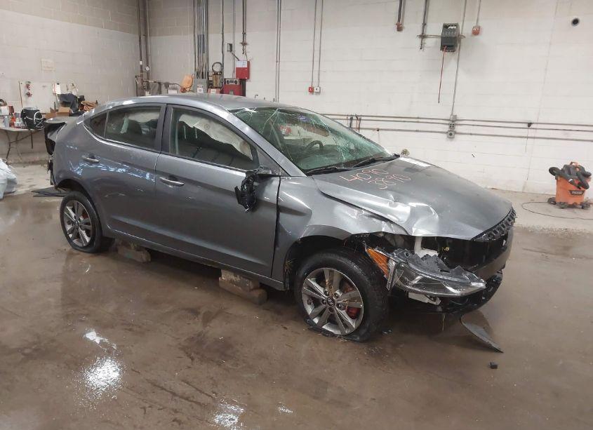 2018 Hyundai Elantra SEL (VIN 5NPD84LF2JH384191) main photo