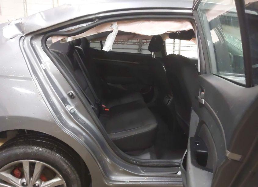 Photo 8 of 2018 Hyundai Elantra SEL (VIN 5NPD84LF2JH384191)