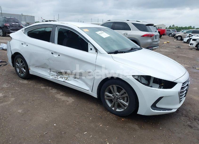 2018 Hyundai Elantra SEL (VIN 5NPD84LF2JH391013) main photo