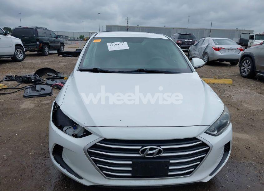 Photo 13 of 2018 Hyundai Elantra SEL (VIN 5NPD84LF2JH391013)