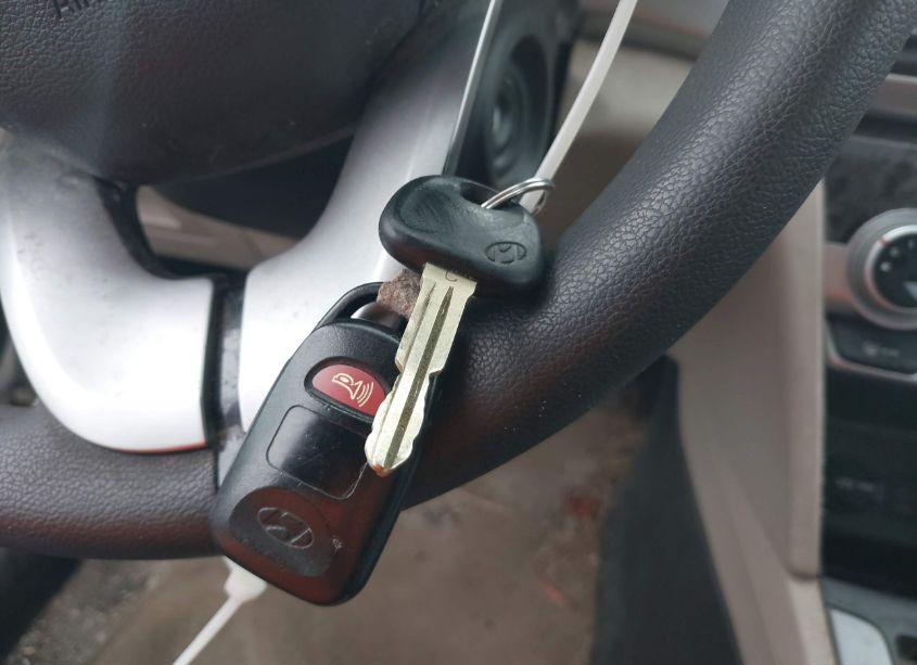 Photo 11 of 2019 Hyundai Elantra SEL (VIN 5NPD84LF2KH421614)