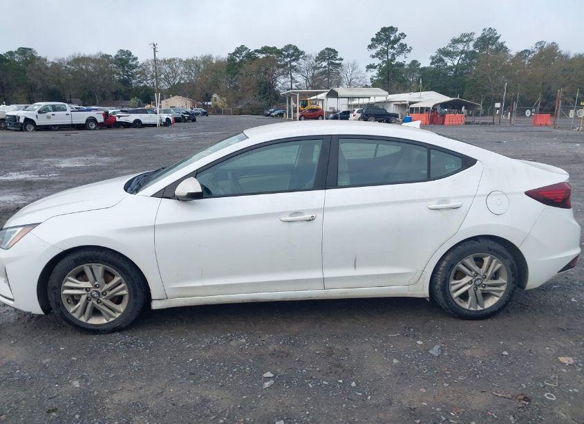 Photo 14 of 2019 Hyundai Elantra SEL (VIN 5NPD84LF2KH421614)