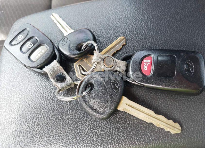 Photo 11 of 2019 Hyundai Elantra SEL (VIN 5NPD84LF2KH425047)