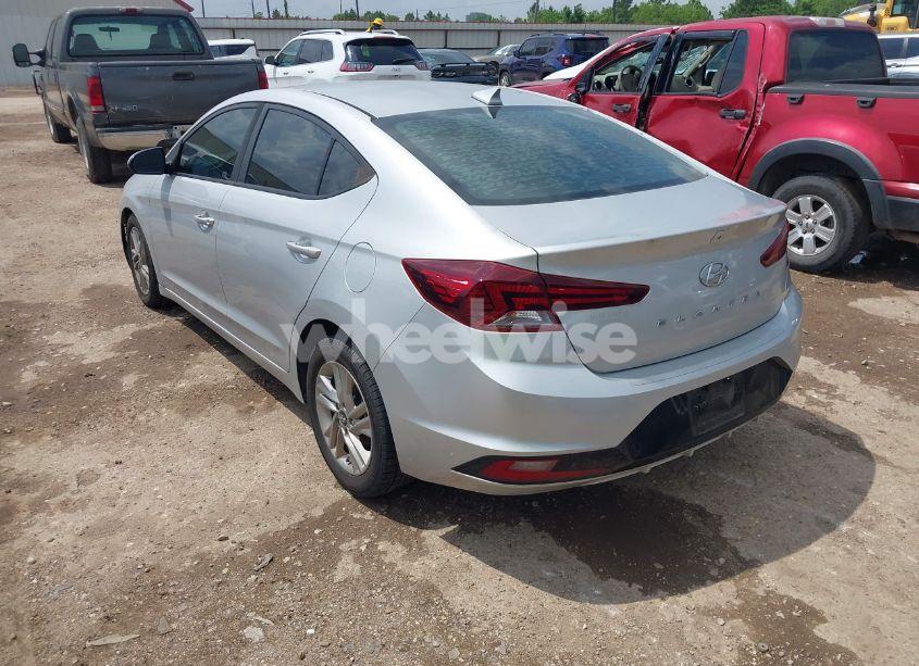 Photo 3 of 2019 Hyundai Elantra SEL (VIN 5NPD84LF2KH425047)
