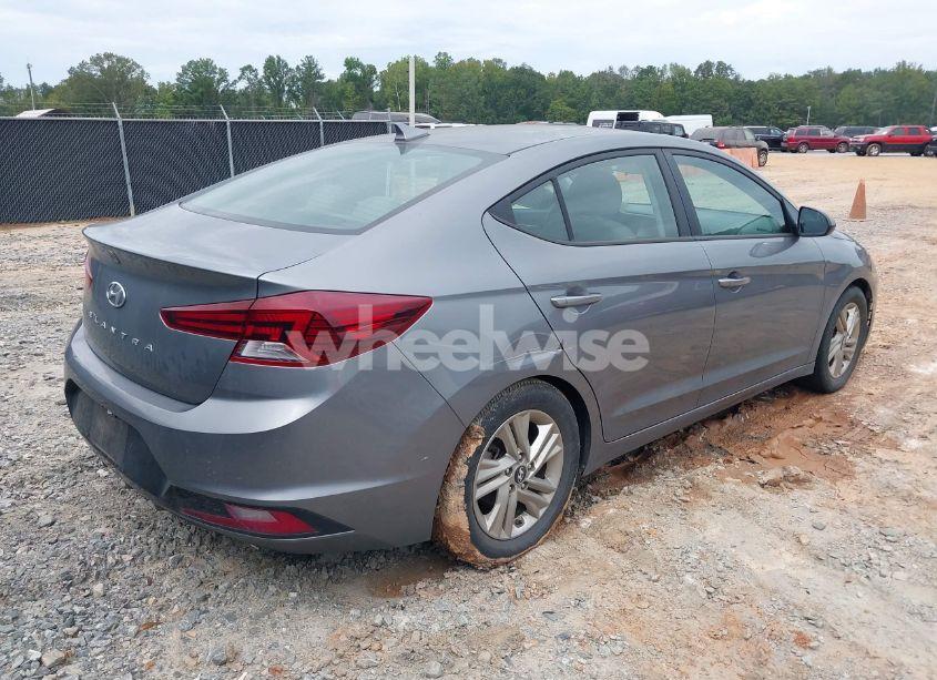 Photo 4 of 2019 Hyundai Elantra SEL (VIN 5NPD84LF2KH459554)