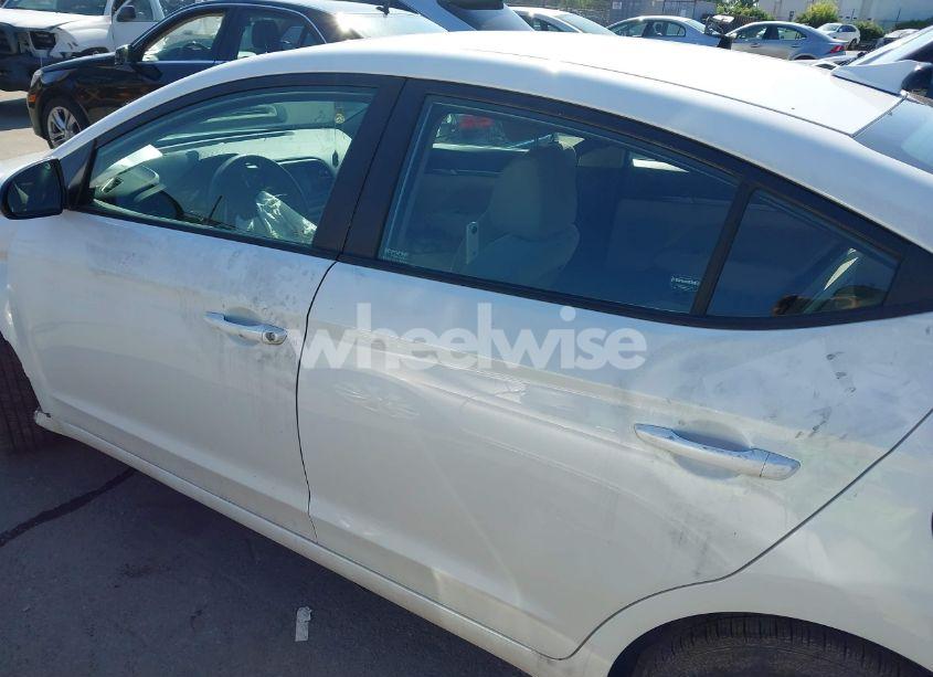 Photo 14 of 2019 Hyundai Elantra SEL (VIN 5NPD84LF2KH478783)