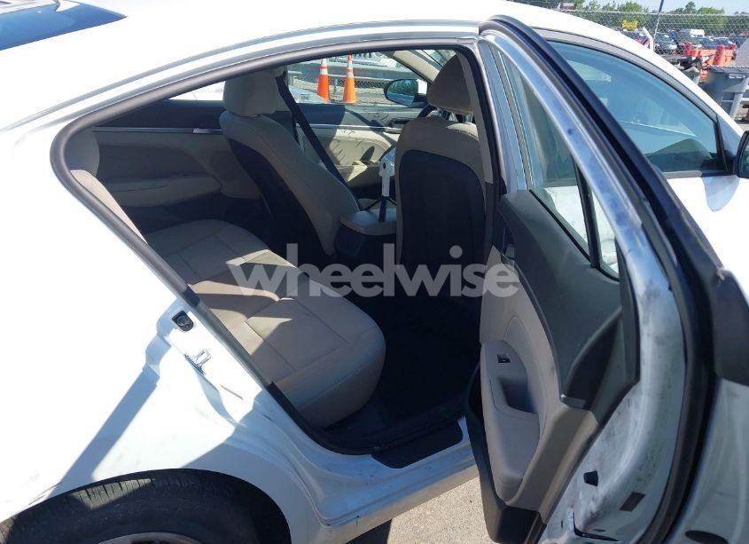Photo 8 of 2019 Hyundai Elantra SEL (VIN 5NPD84LF2KH478783)