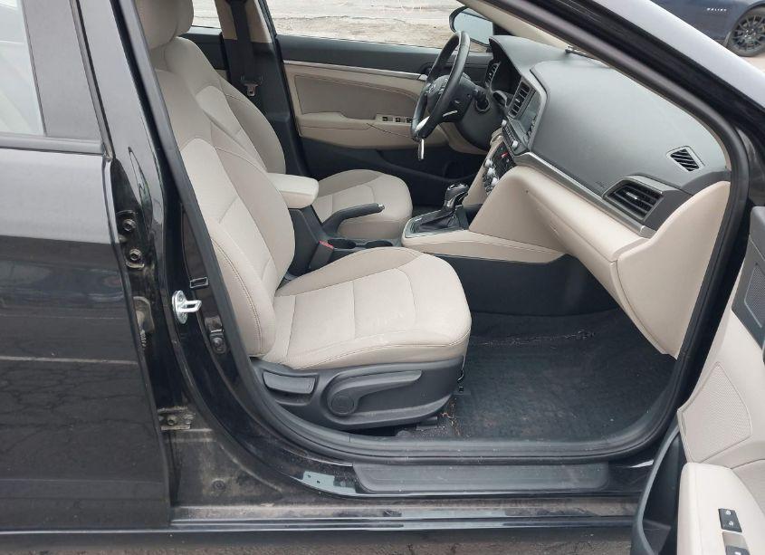 Photo 5 of 2019 Hyundai Elantra VALUE EDITION (VIN 5NPD84LF2KH492005)