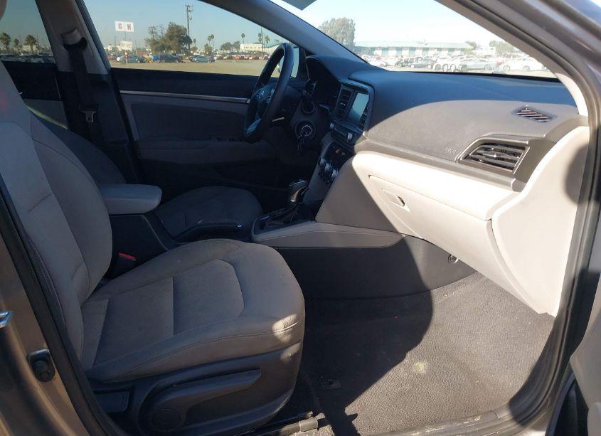 Photo 5 of 2020 Hyundai Elantra SEL (VIN 5NPD84LF2LH534304)