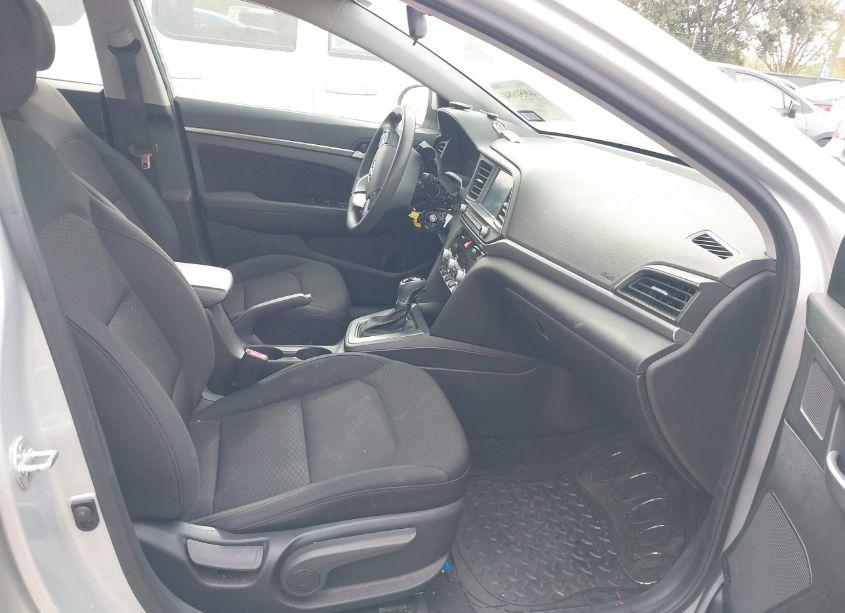 Photo 5 of 2020 Hyundai Elantra SEL (VIN 5NPD84LF2LH534545)