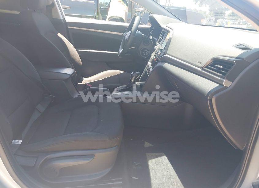 Photo 5 of 2020 Hyundai Elantra SEL (VIN 5NPD84LF2LH567836)
