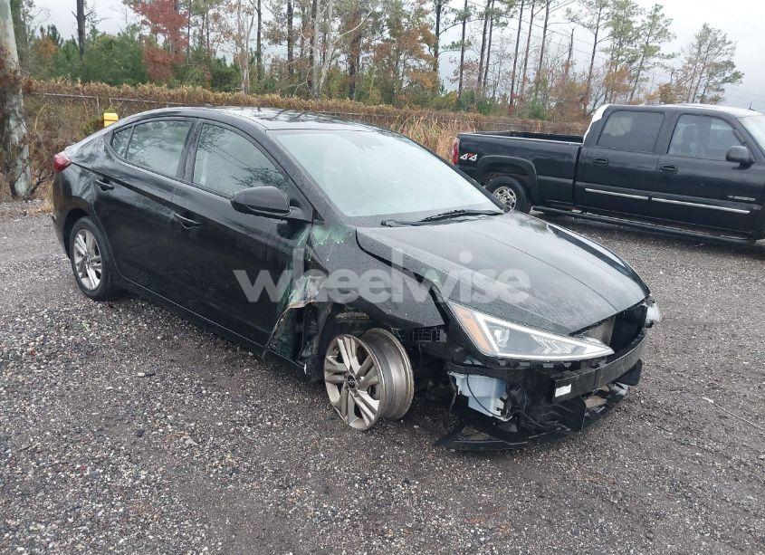 2020 Hyundai Elantra SEL (VIN 5NPD84LF2LH570977) main photo