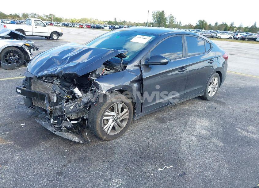 Photo 2 of 2020 Hyundai Elantra SEL (VIN 5NPD84LF2LH598603)