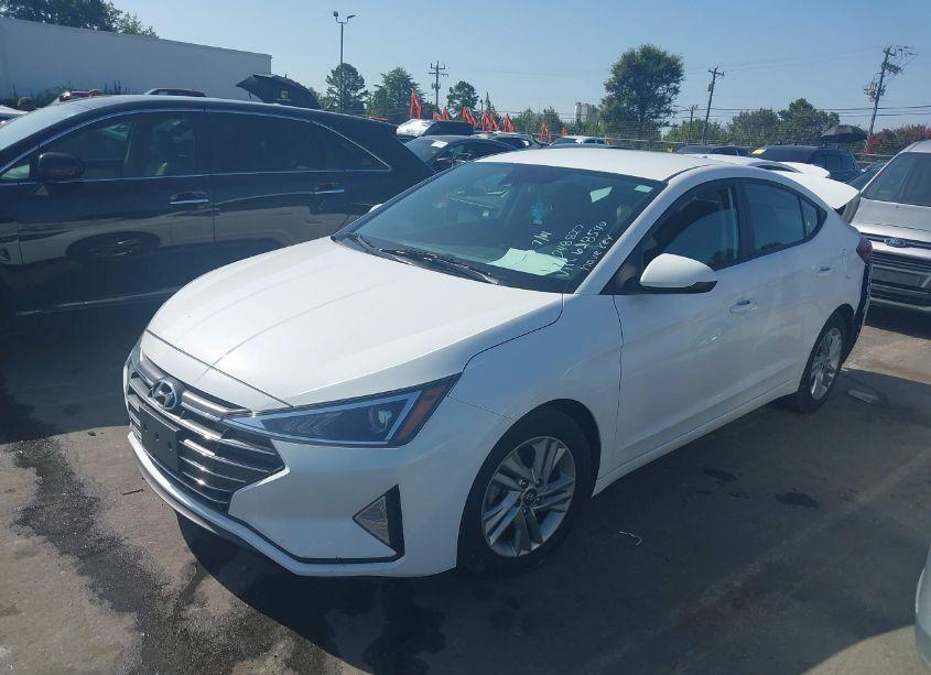 Photo 2 of 2020 Hyundai Elantra SEL (VIN 5NPD84LF2LH628540)
