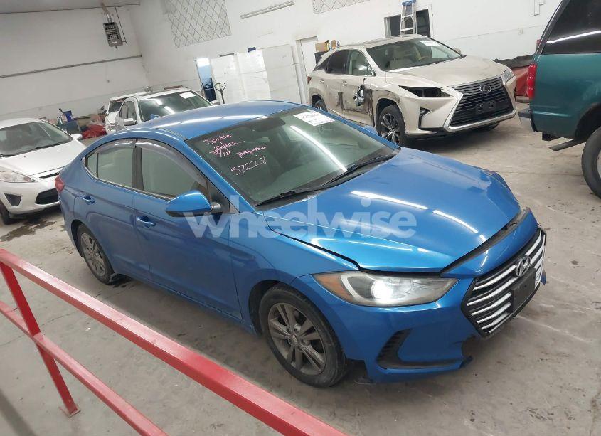 2017 Hyundai Elantra SE (VIN 5NPD84LF3HH009615) main photo