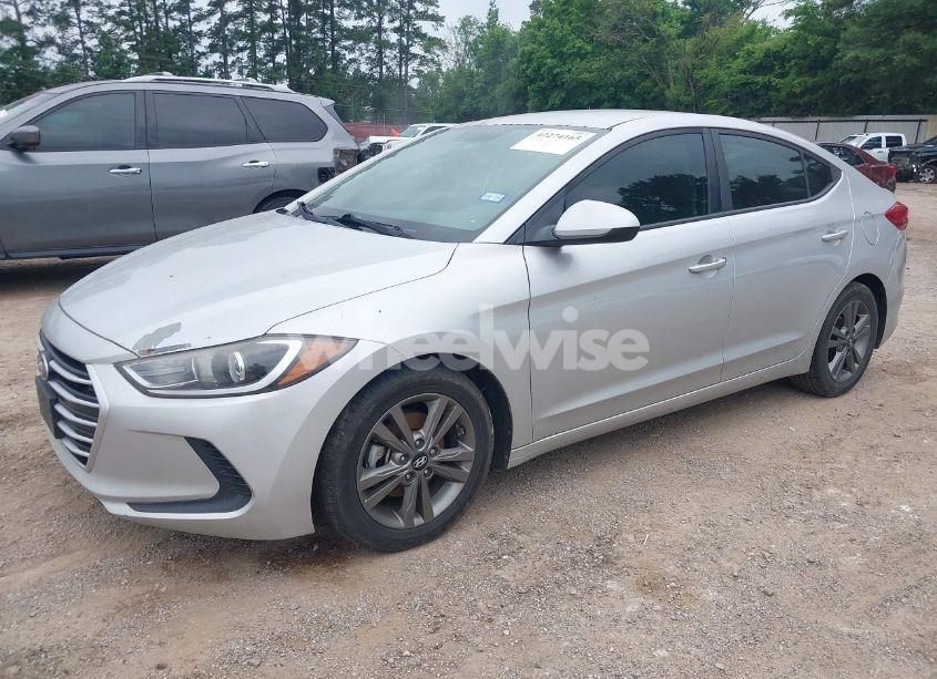 Photo 2 of 2017 Hyundai Elantra SE (VIN 5NPD84LF3HH009825)