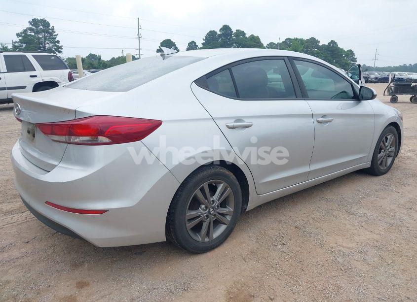 Photo 4 of 2017 Hyundai Elantra SE (VIN 5NPD84LF3HH009825)