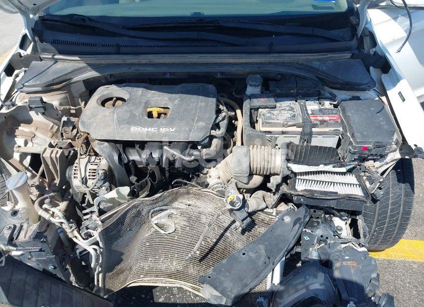 Photo 10 of 2017 Hyundai Elantra SE (VIN 5NPD84LF3HH016743)