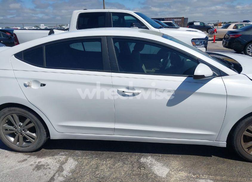 Photo 14 of 2017 Hyundai Elantra SE (VIN 5NPD84LF3HH016743)