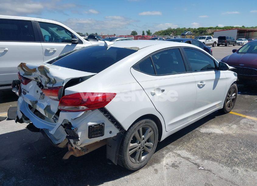 Photo 4 of 2017 Hyundai Elantra SE (VIN 5NPD84LF3HH016743)