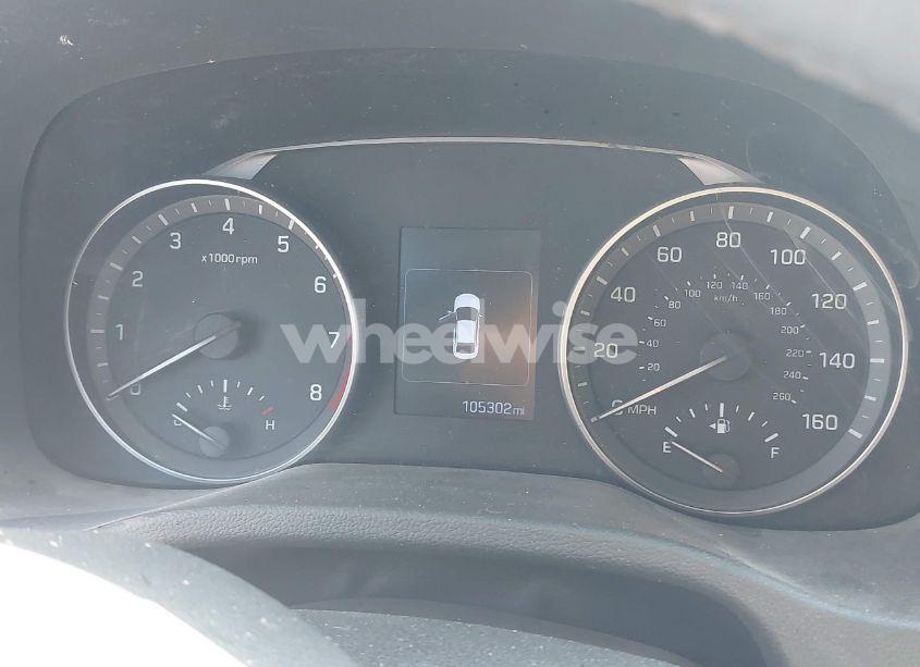 Photo 7 of 2017 Hyundai Elantra SE (VIN 5NPD84LF3HH016743)