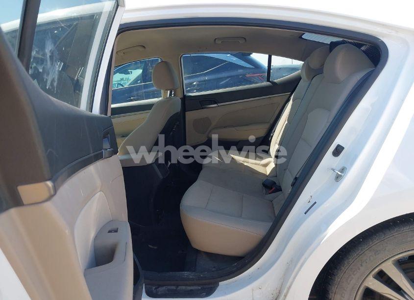 Photo 8 of 2017 Hyundai Elantra SE (VIN 5NPD84LF3HH016743)