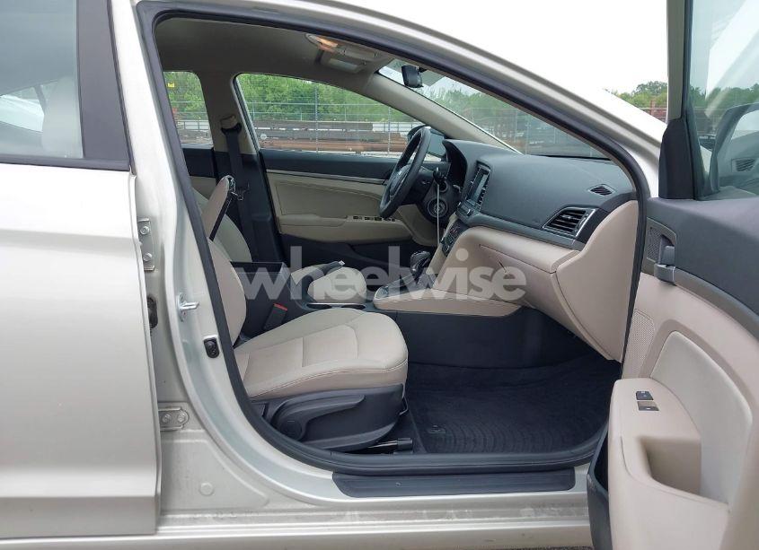 Photo 5 of 2017 Hyundai Elantra SE (VIN 5NPD84LF3HH038046)