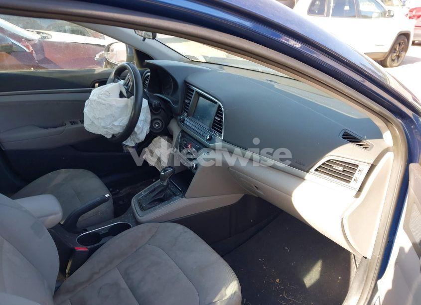 Photo 5 of 2017 Hyundai Elantra SE (VIN 5NPD84LF3HH041576)