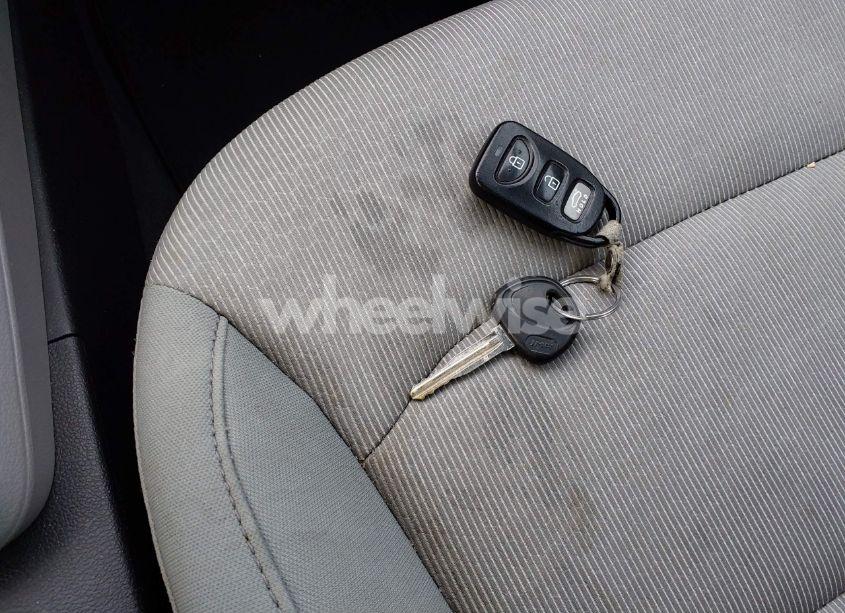 Photo 11 of 2017 Hyundai Elantra SE (VIN 5NPD84LF3HH048253)