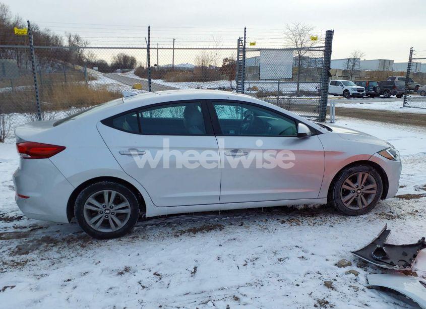 Photo 13 of 2017 Hyundai Elantra SE (VIN 5NPD84LF3HH048253)