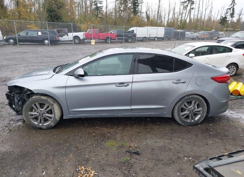 Photo 14 of 2017 Hyundai Elantra SE (VIN 5NPD84LF3HH062931)