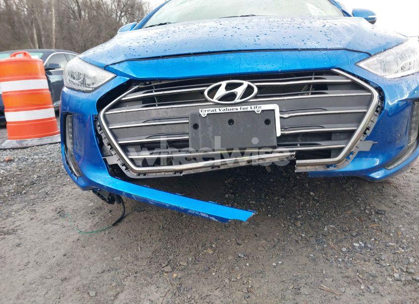 Photo 6 of 2017 Hyundai Elantra LIMITED (VIN 5NPD84LF3HH072696)