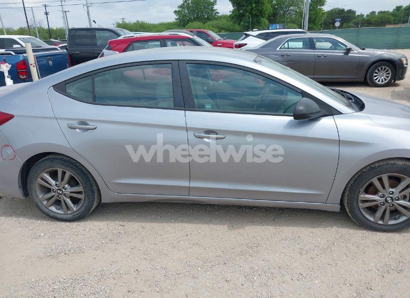 Photo 13 of 2017 Hyundai Elantra SE (VIN 5NPD84LF3HH072908)