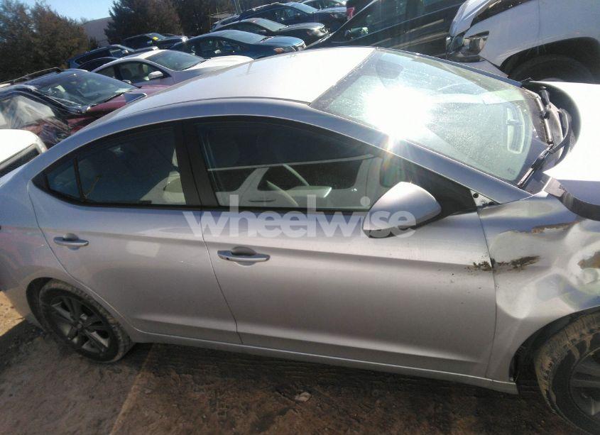 Photo 13 of 2017 Hyundai Elantra SE (VIN 5NPD84LF3HH106314)