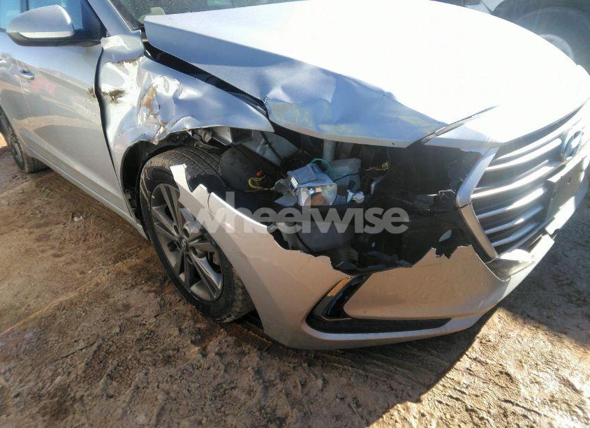 Photo 6 of 2017 Hyundai Elantra SE (VIN 5NPD84LF3HH106314)