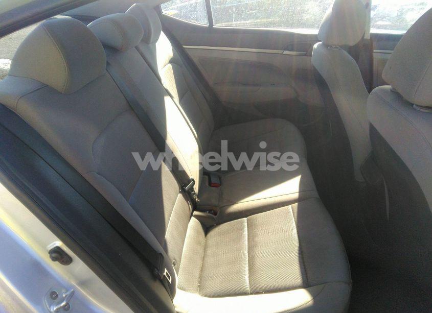 Photo 8 of 2017 Hyundai Elantra SE (VIN 5NPD84LF3HH106314)