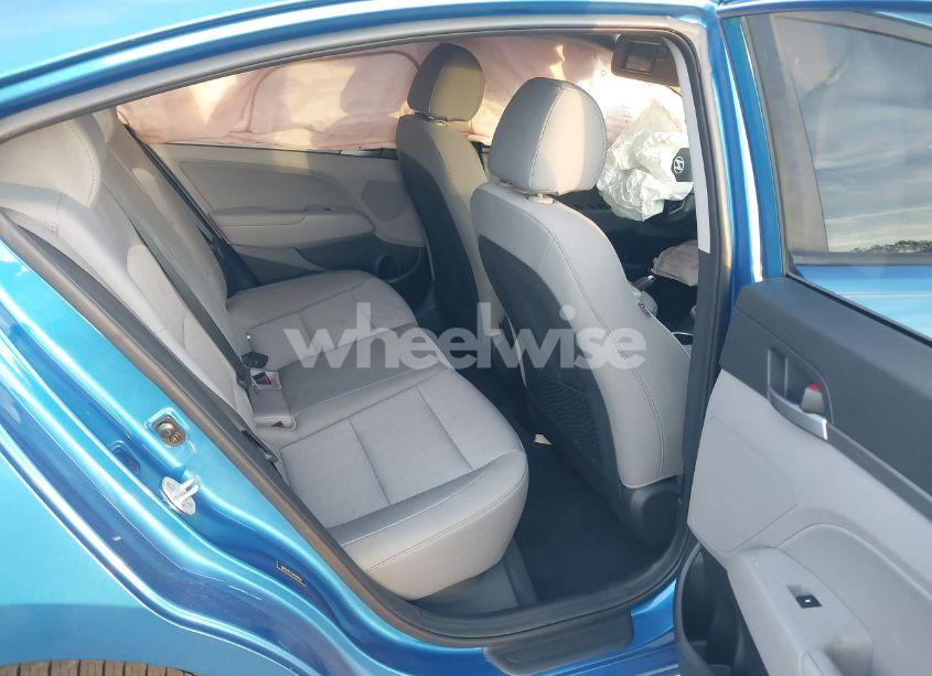 Photo 8 of 2017 Hyundai Elantra SE (VIN 5NPD84LF3HH109584)