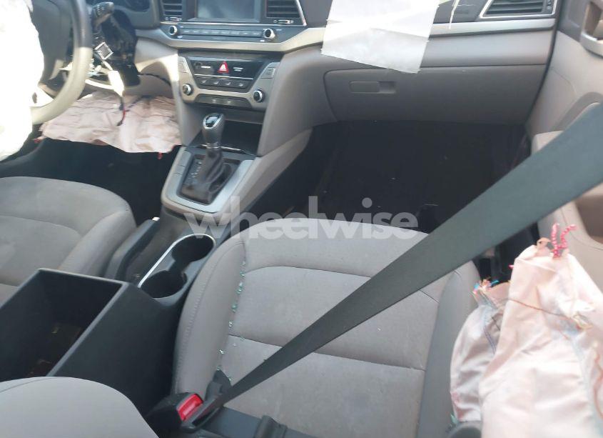 Photo 5 of 2017 Hyundai Elantra SE (VIN 5NPD84LF3HH117250)