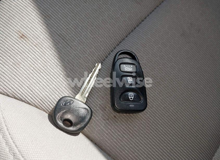 Photo 11 of 2017 Hyundai Elantra SE (VIN 5NPD84LF3HH122402)