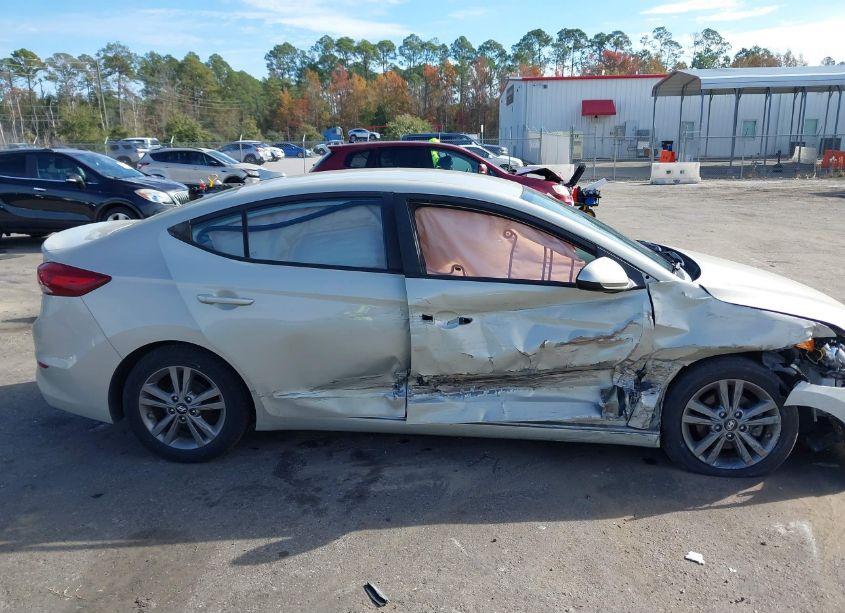 Photo 13 of 2017 Hyundai Elantra SE (VIN 5NPD84LF3HH123226)