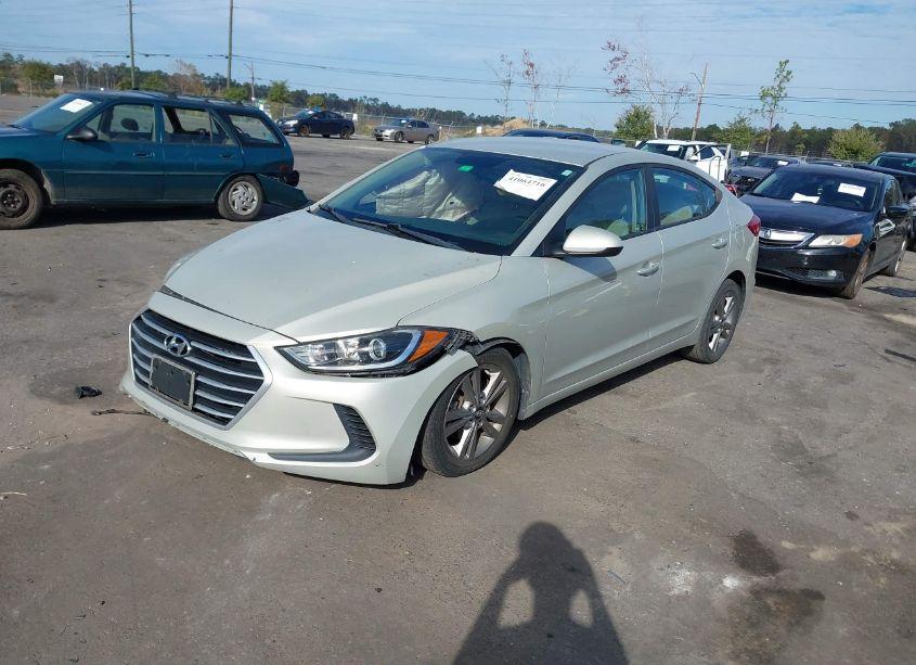 Photo 2 of 2017 Hyundai Elantra SE (VIN 5NPD84LF3HH123226)