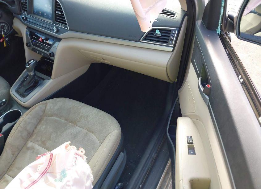 Photo 5 of 2017 Hyundai Elantra SE (VIN 5NPD84LF3HH123226)