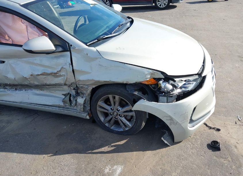 Photo 6 of 2017 Hyundai Elantra SE (VIN 5NPD84LF3HH123226)